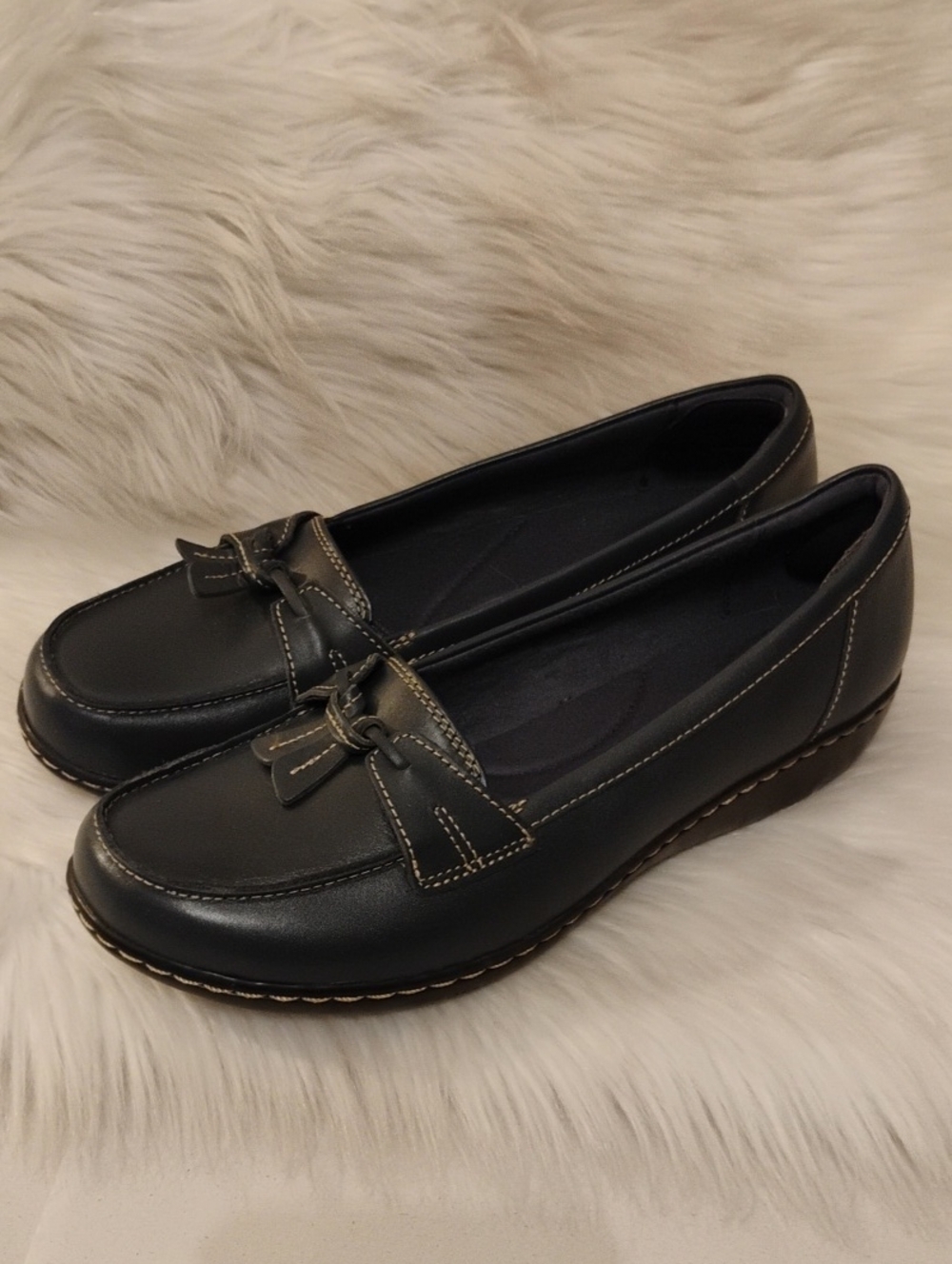 (D-5) Clarks Ashland Bubble Navy Leather Loafers W Contrast Stitching